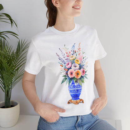 Classic Floral Vase – Minimal Feel-Good Unisex Tee
